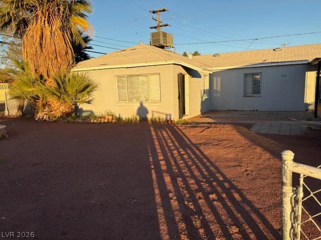 425 Bedford, Las Vegas, NV 89107