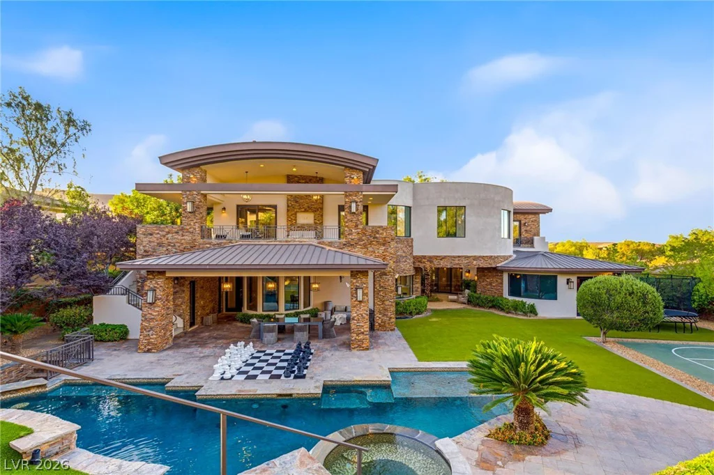 47 Soaring Bird, Las Vegas, NV 89135