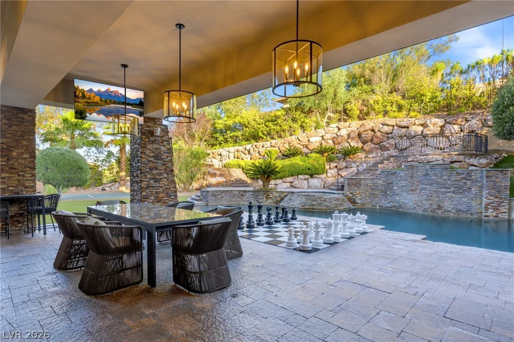 47 Soaring Bird, Las Vegas, NV 89135