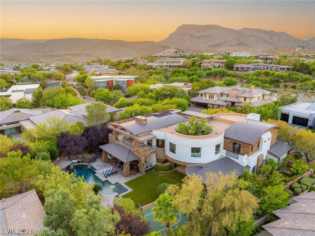 47 Soaring Bird, Las Vegas, NV 89135