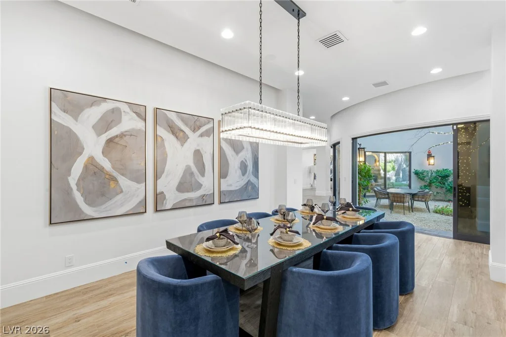 47 Soaring Bird, Las Vegas, NV 89135