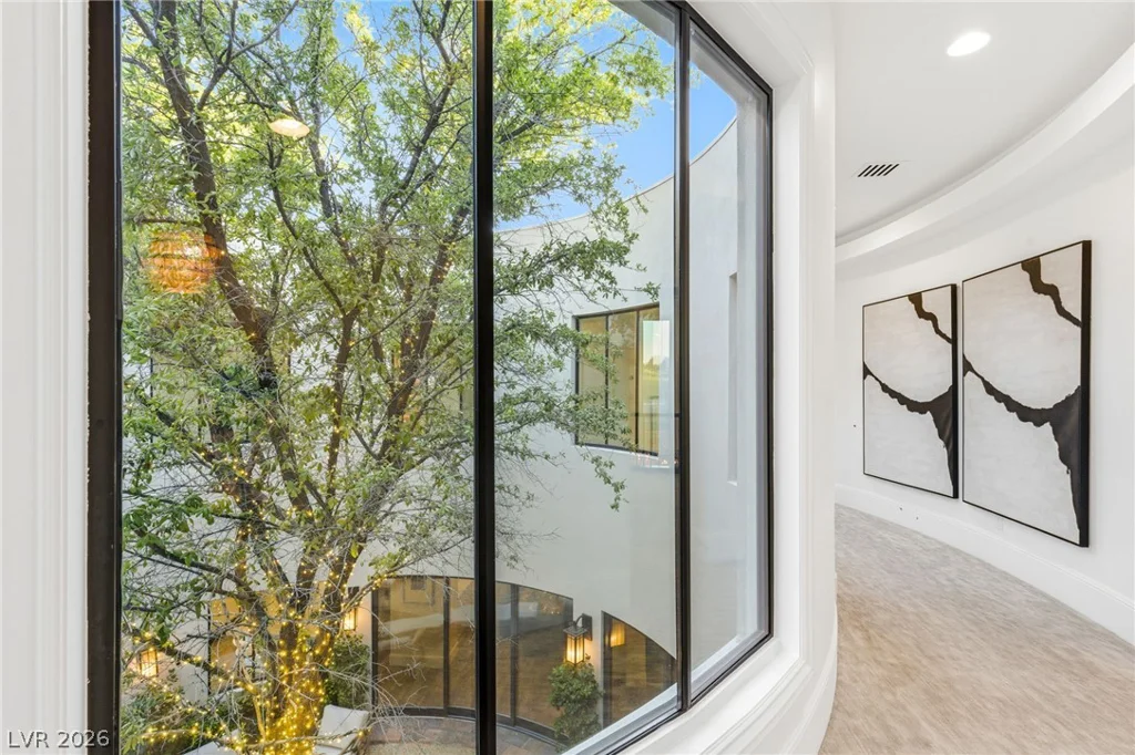 47 Soaring Bird, Las Vegas, NV 89135