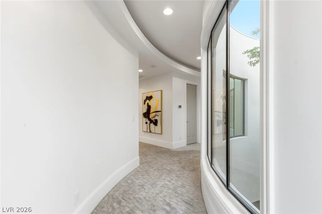 47 Soaring Bird, Las Vegas, NV 89135