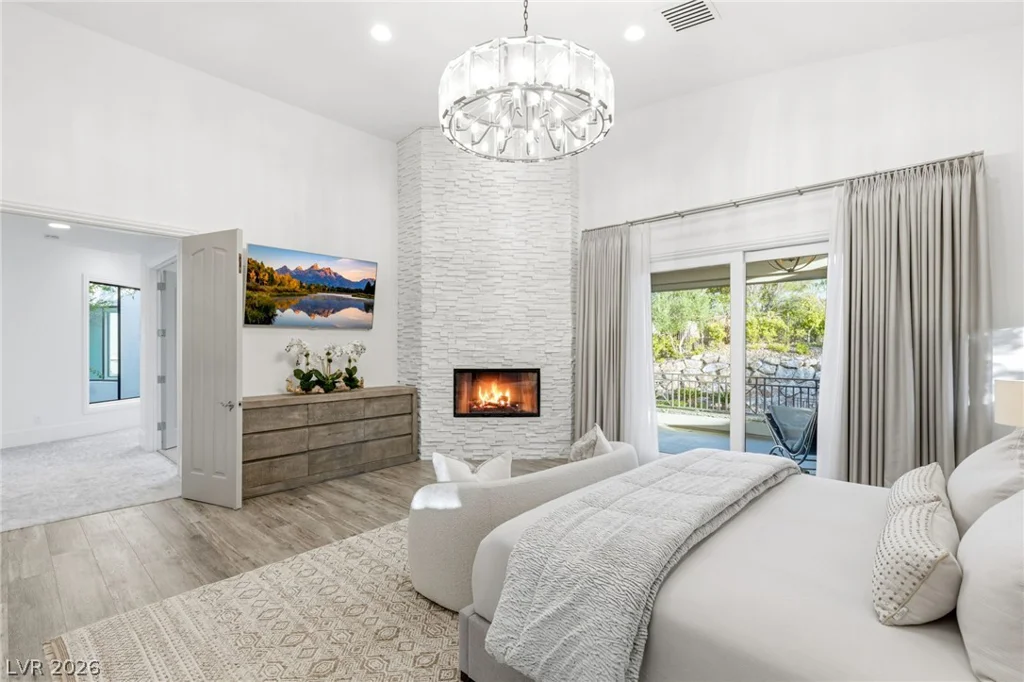 47 Soaring Bird, Las Vegas, NV 89135