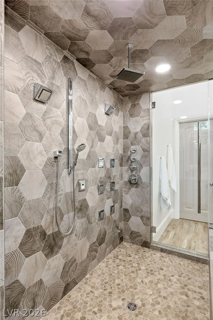 47 Soaring Bird, Las Vegas, NV 89135