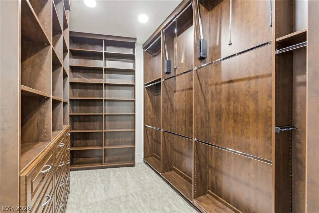 47 Soaring Bird, Las Vegas, NV 89135