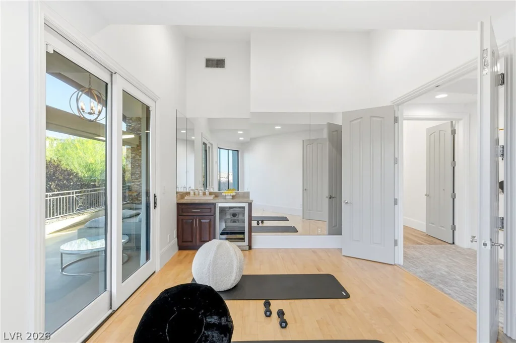 47 Soaring Bird, Las Vegas, NV 89135