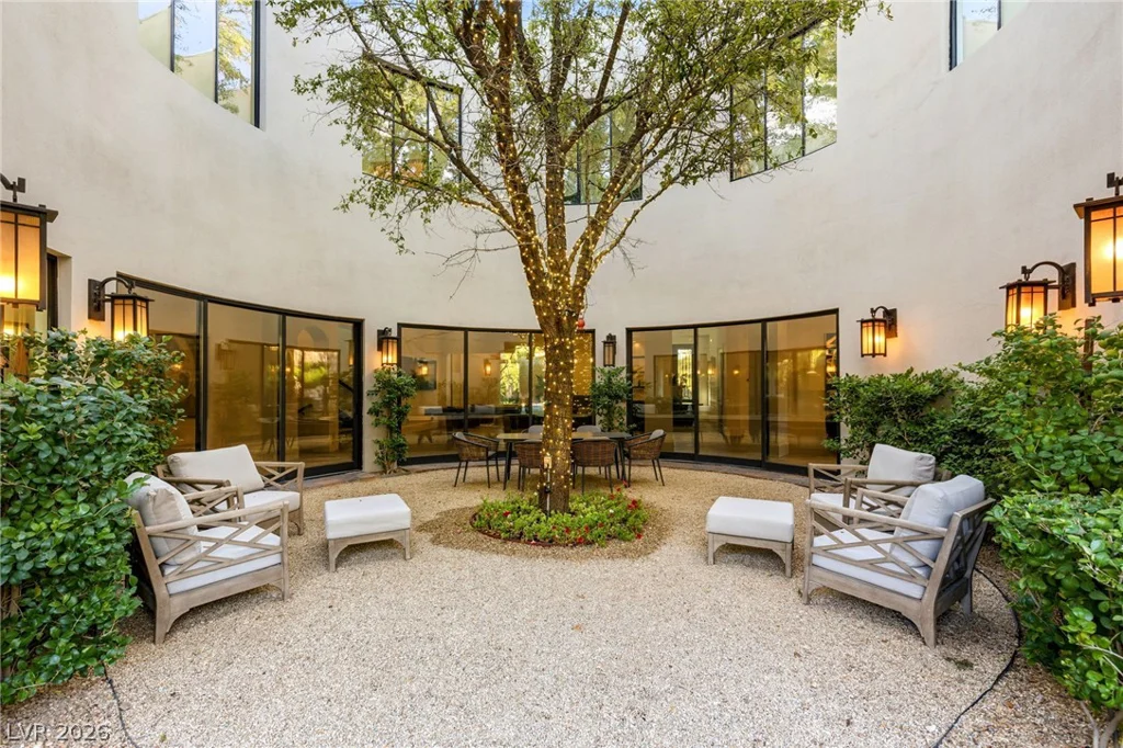 47 Soaring Bird, Las Vegas, NV 89135