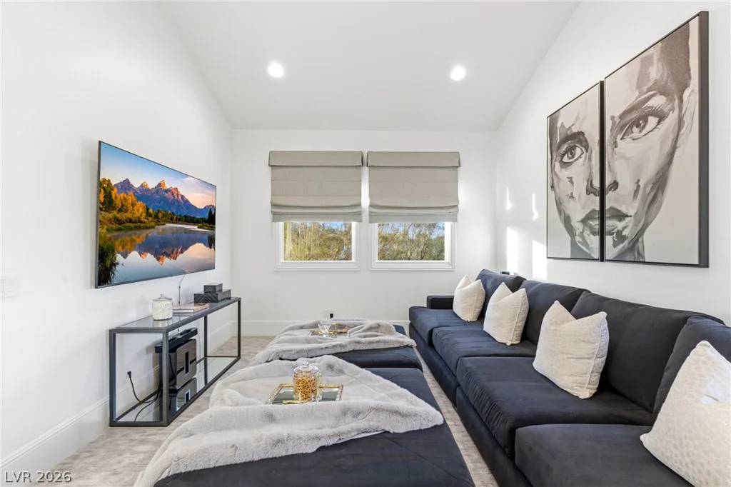 47 Soaring Bird, Las Vegas, NV 89135