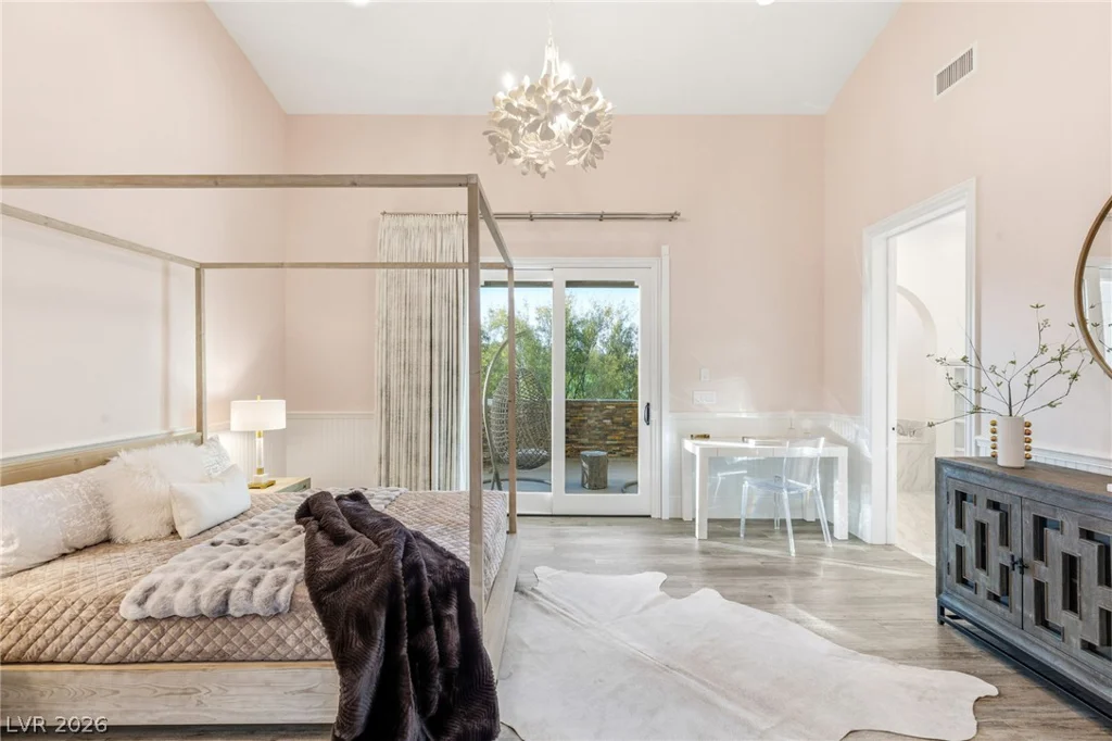 47 Soaring Bird, Las Vegas, NV 89135