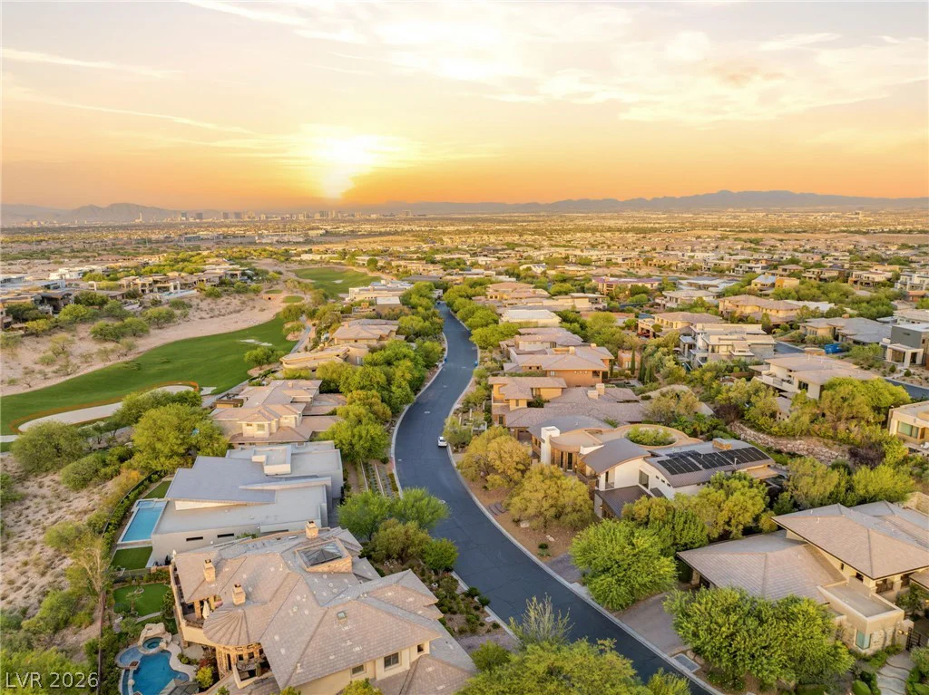 47 Soaring Bird, Las Vegas, NV 89135