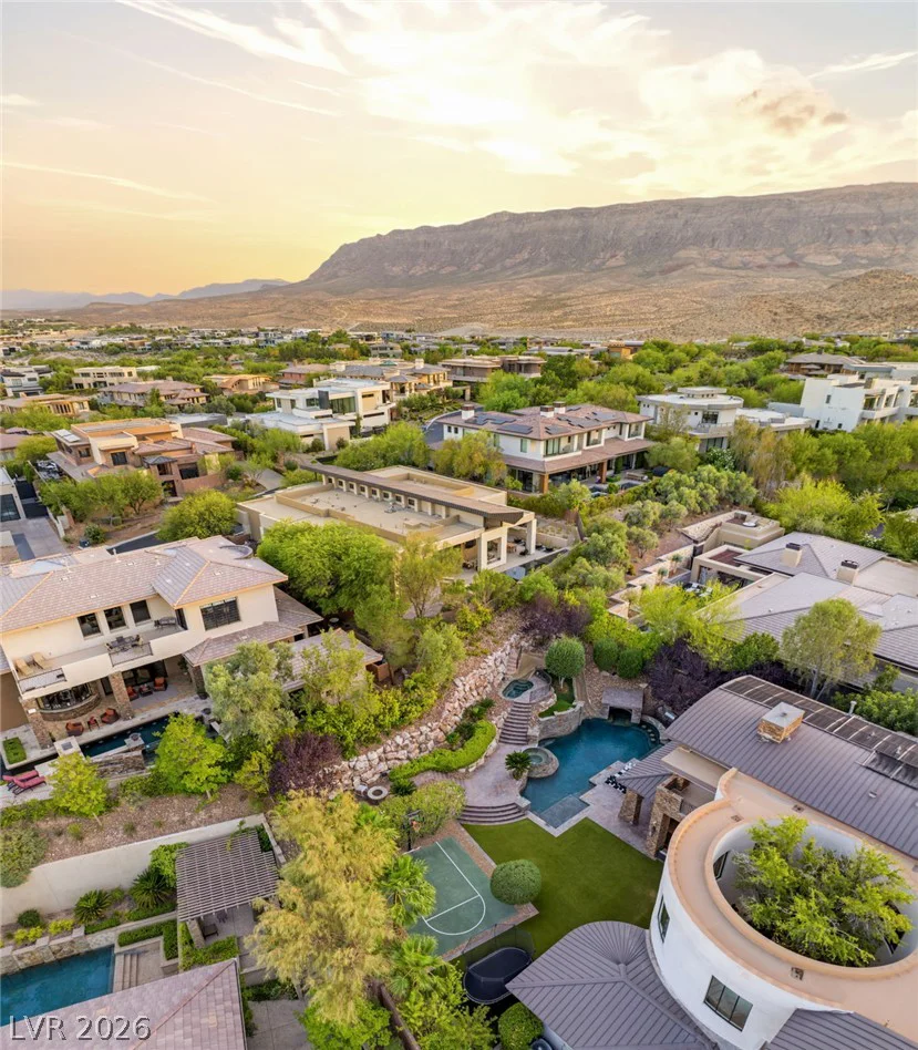 47 Soaring Bird, Las Vegas, NV 89135