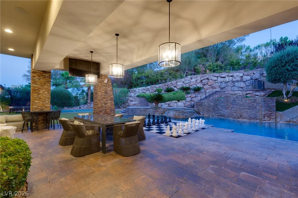 47 Soaring Bird, Las Vegas, NV 89135