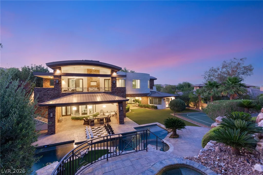 47 Soaring Bird, Las Vegas, NV 89135