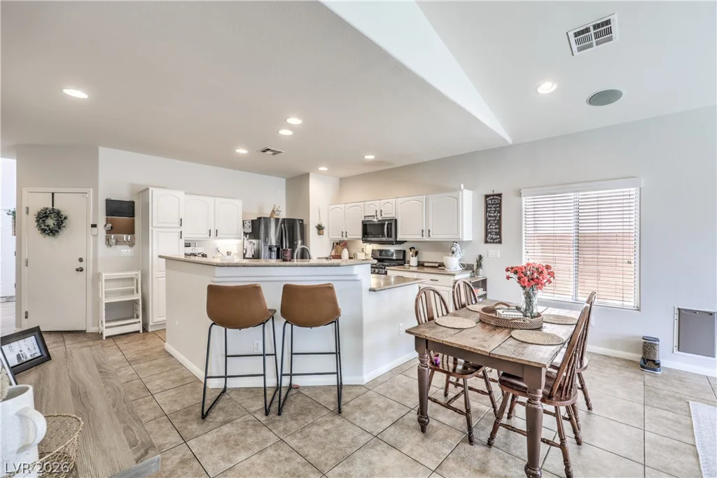 9432 Victory Garden, Las Vegas, NV 89149