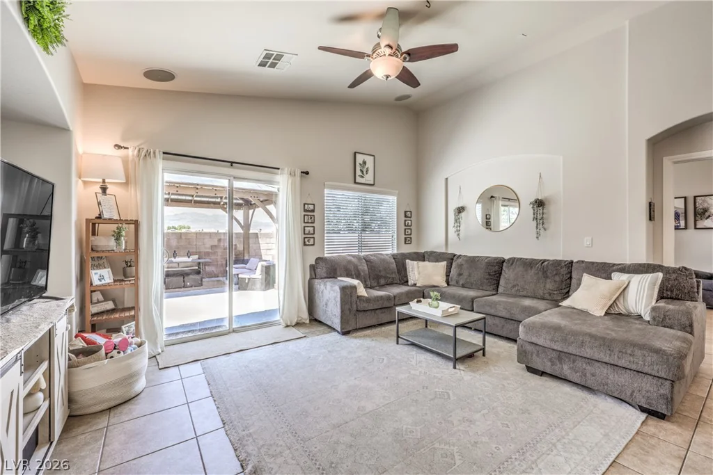 9432 Victory Garden, Las Vegas, NV 89149