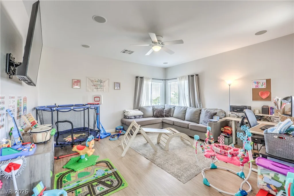 9432 Victory Garden, Las Vegas, NV 89149