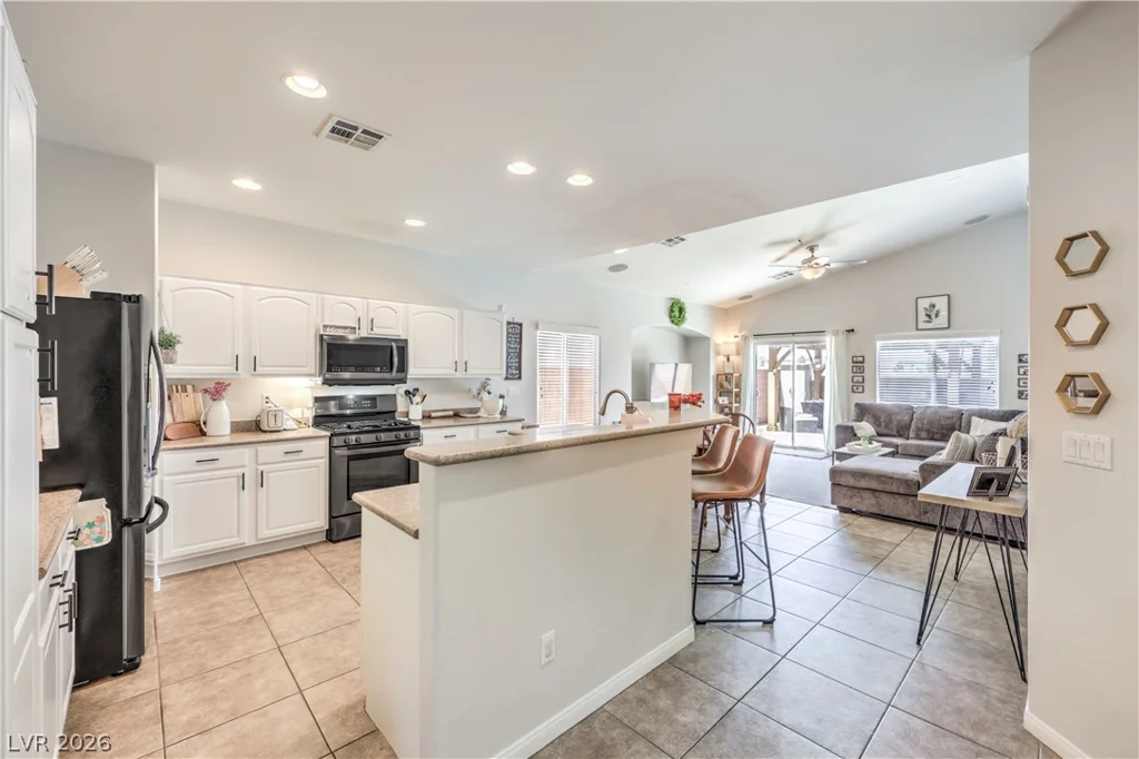 9432 Victory Garden, Las Vegas, NV 89149