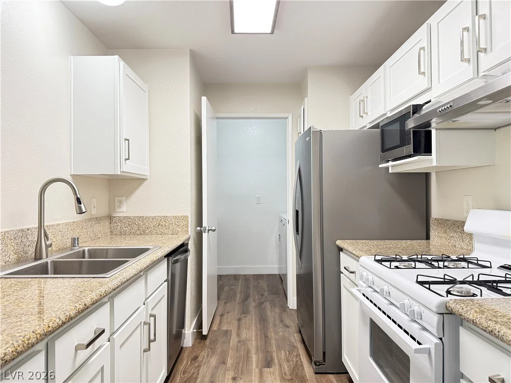2200 Fort Apache, Las Vegas, NV 89117