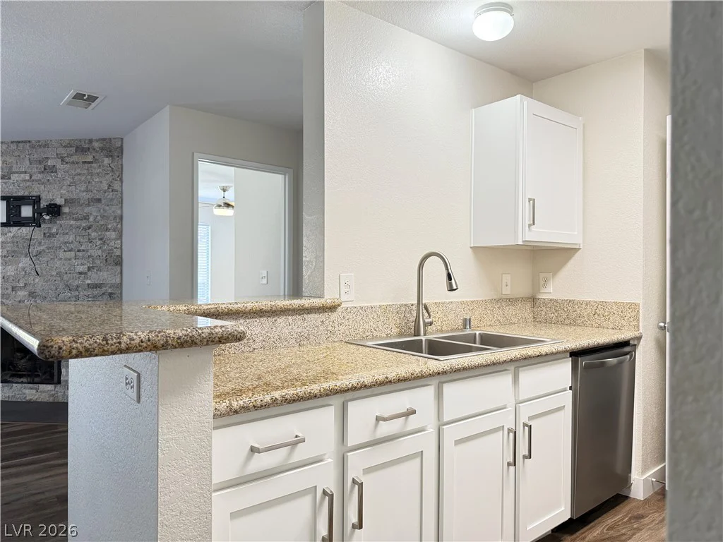 2200 Fort Apache, Las Vegas, NV 89117