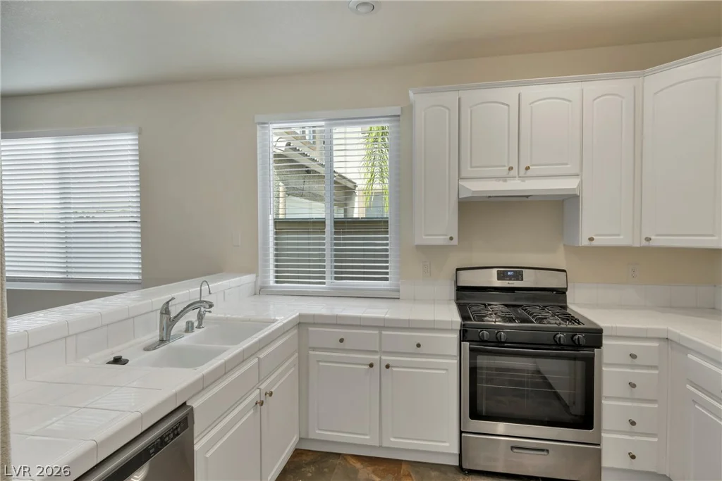 609 Elliot Peak, Las Vegas, NV 89183