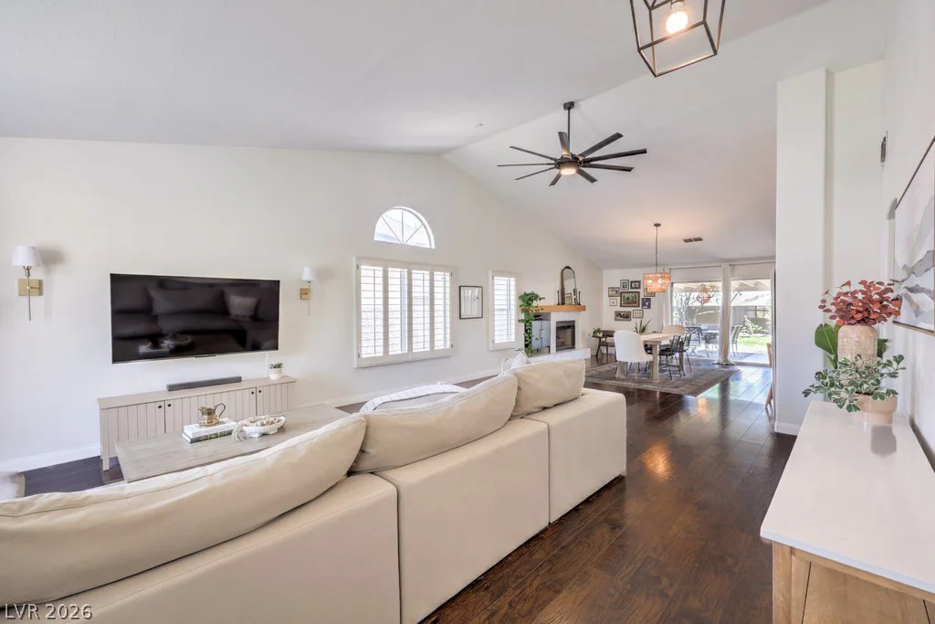 2027 Shadow Brook, Henderson, NV 89074