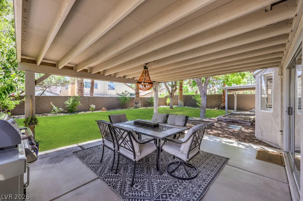 2027 Shadow Brook, Henderson, NV 89074
