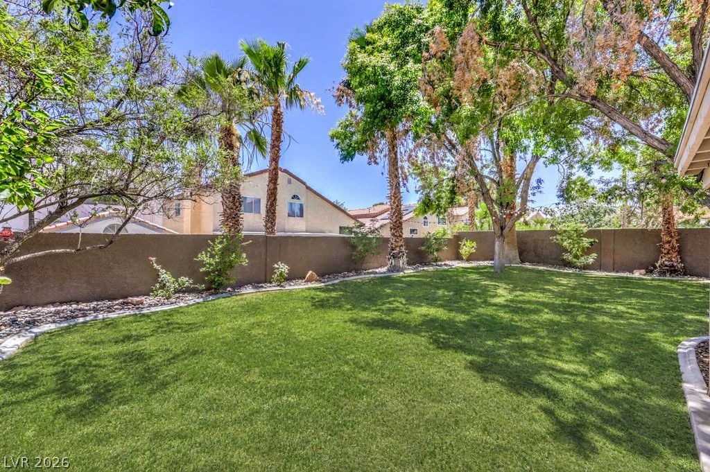 2027 Shadow Brook, Henderson, NV 89074