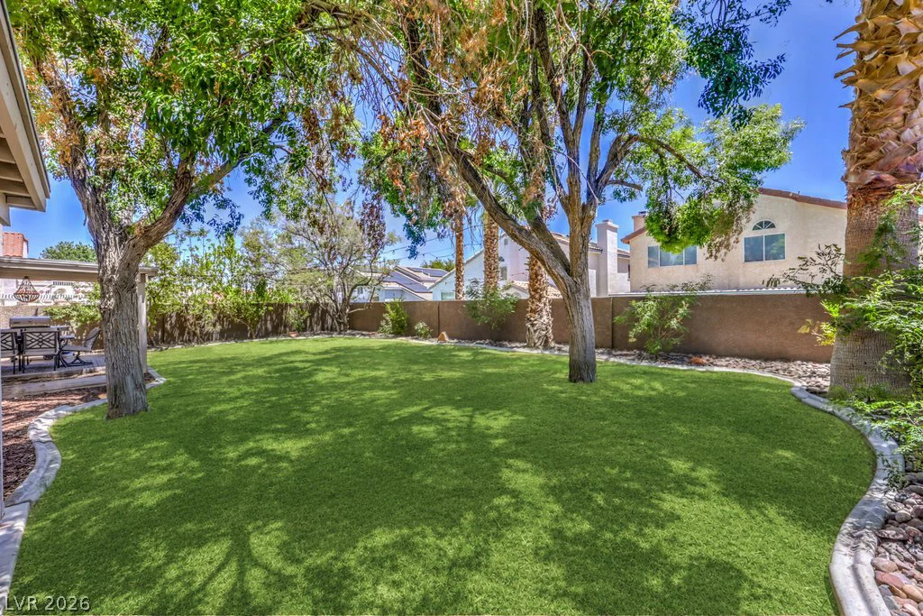 2027 Shadow Brook, Henderson, NV 89074