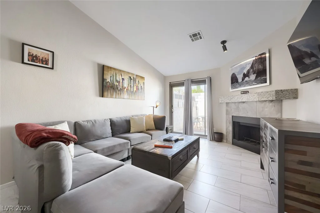 213 Crosswind, Las Vegas, NV 89145