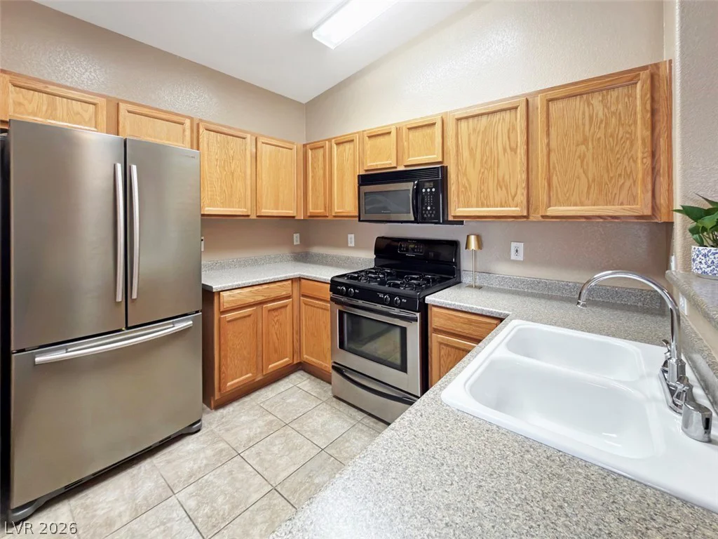 2554 Alias Smith, Henderson, NV 89002