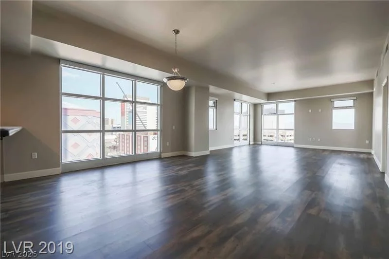 150 LAS VEGAS, Las Vegas, NV 89101
