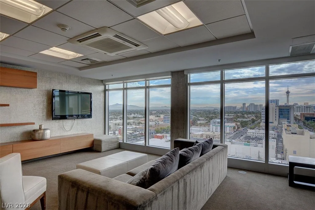 150 LAS VEGAS, Las Vegas, NV 89101