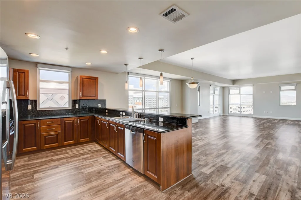 150 LAS VEGAS, Las Vegas, NV 89101