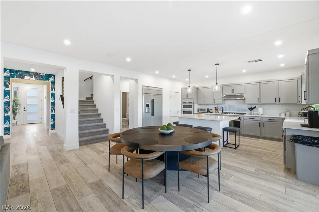 7110 Moss Hill, Las Vegas, NV 89113