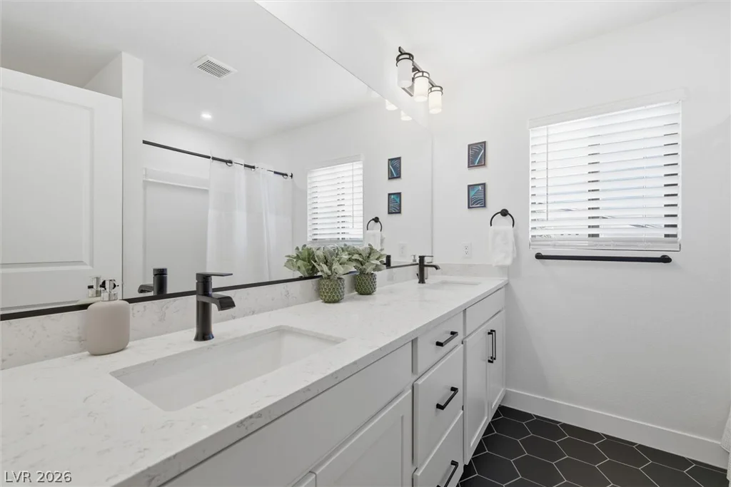 7110 Moss Hill, Las Vegas, NV 89113