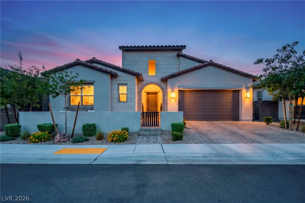 253 Robledo, Las Vegas, NV 89138
