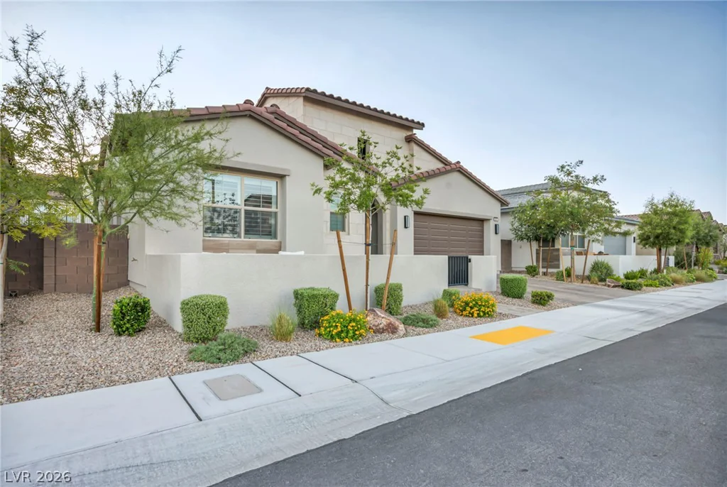 253 Robledo, Las Vegas, NV 89138