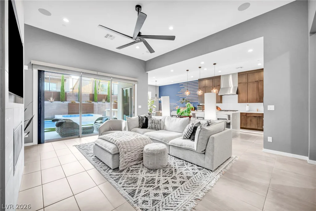 253 Robledo, Las Vegas, NV 89138