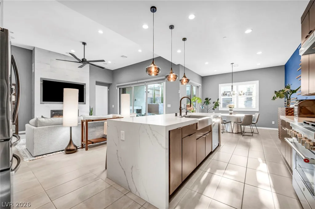 253 Robledo, Las Vegas, NV 89138