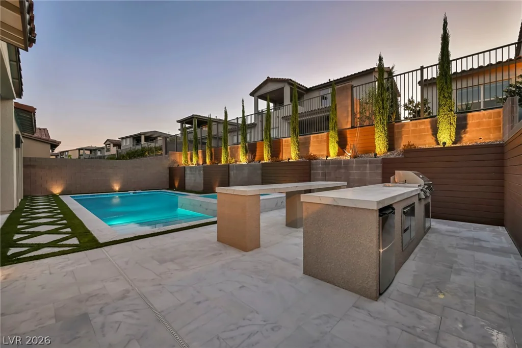 253 Robledo, Las Vegas, NV 89138