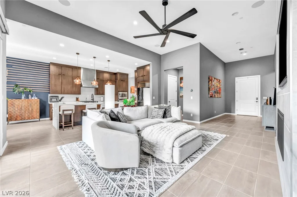 253 Robledo, Las Vegas, NV 89138