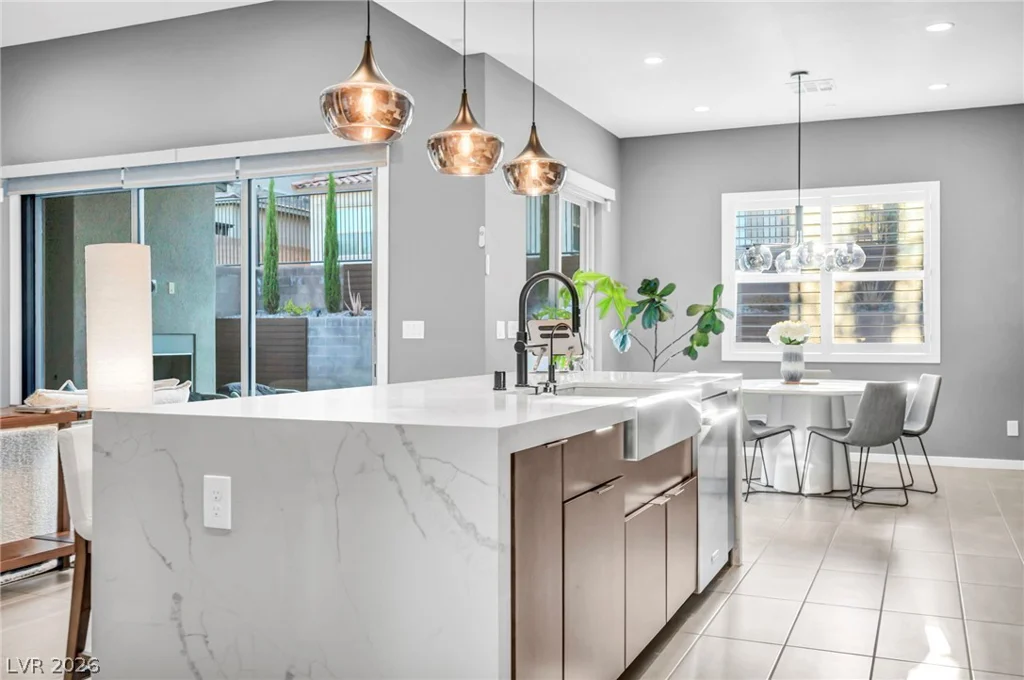 253 Robledo, Las Vegas, NV 89138