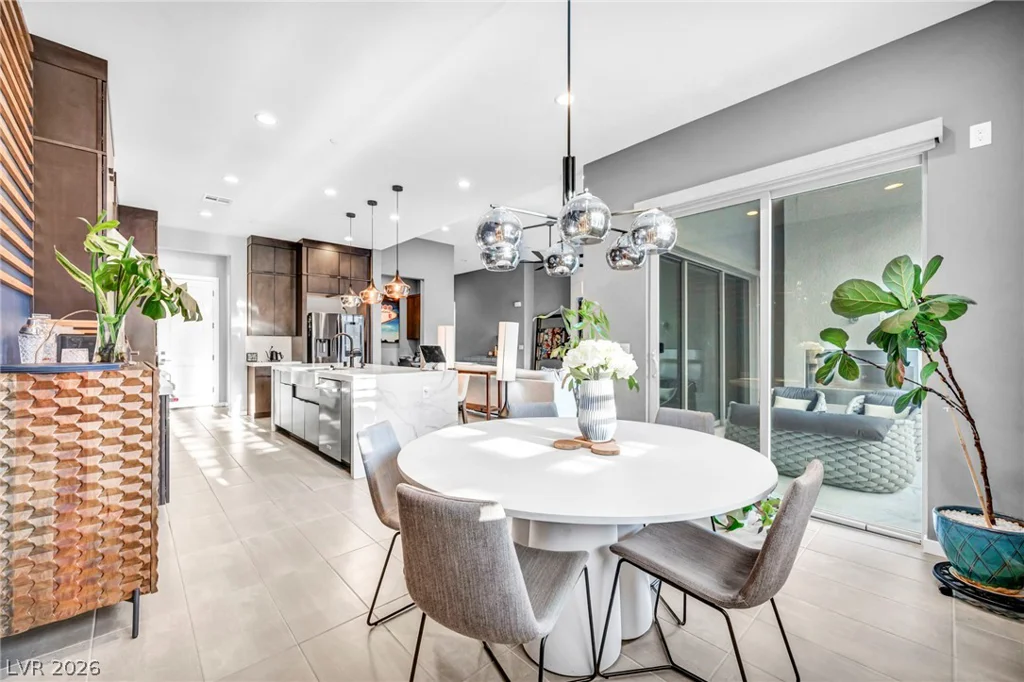 253 Robledo, Las Vegas, NV 89138