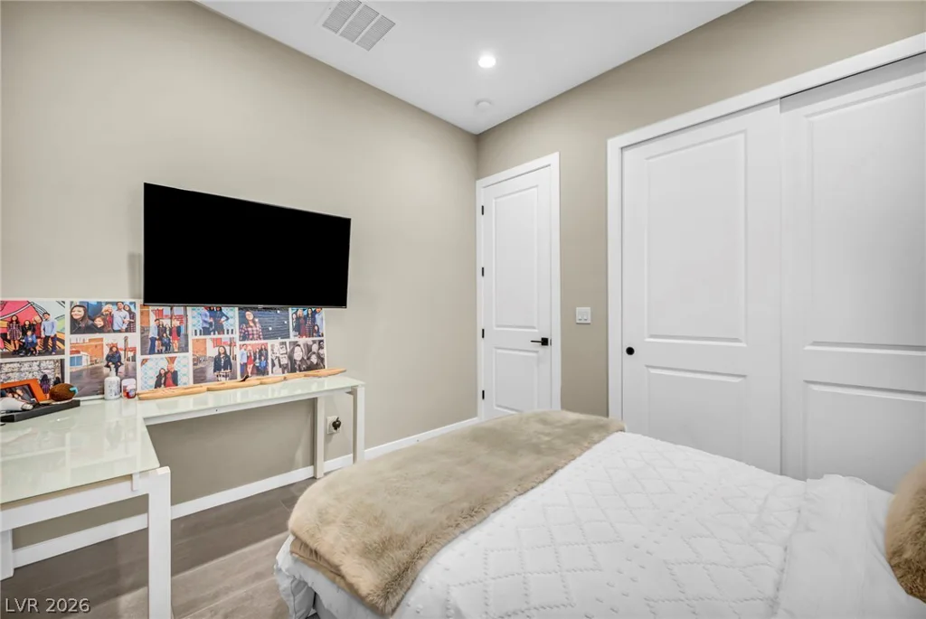 253 Robledo, Las Vegas, NV 89138