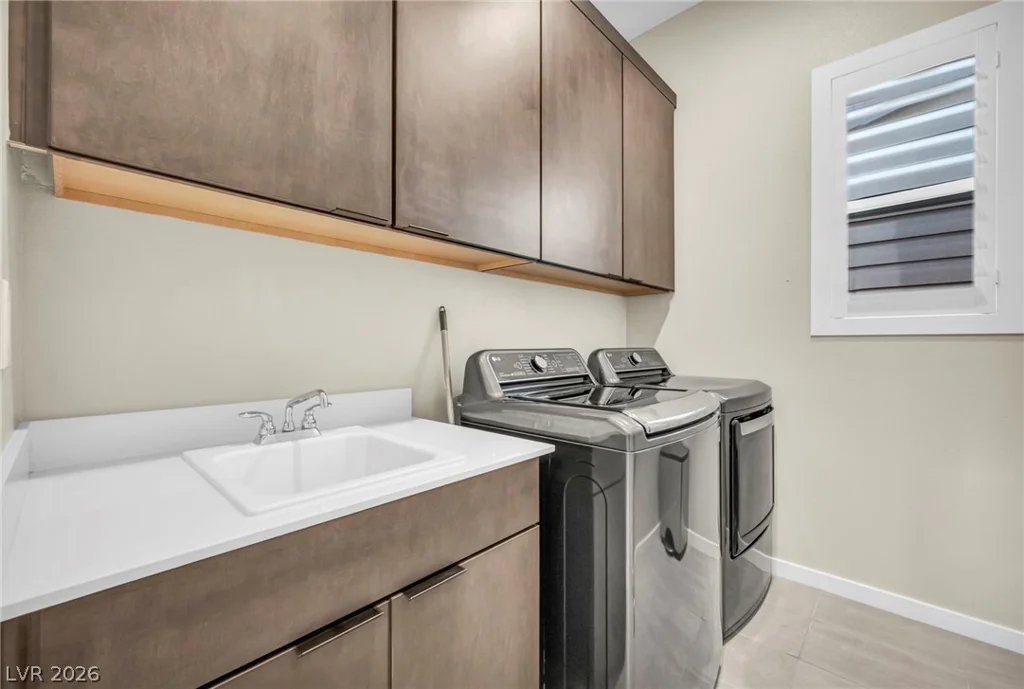 253 Robledo, Las Vegas, NV 89138