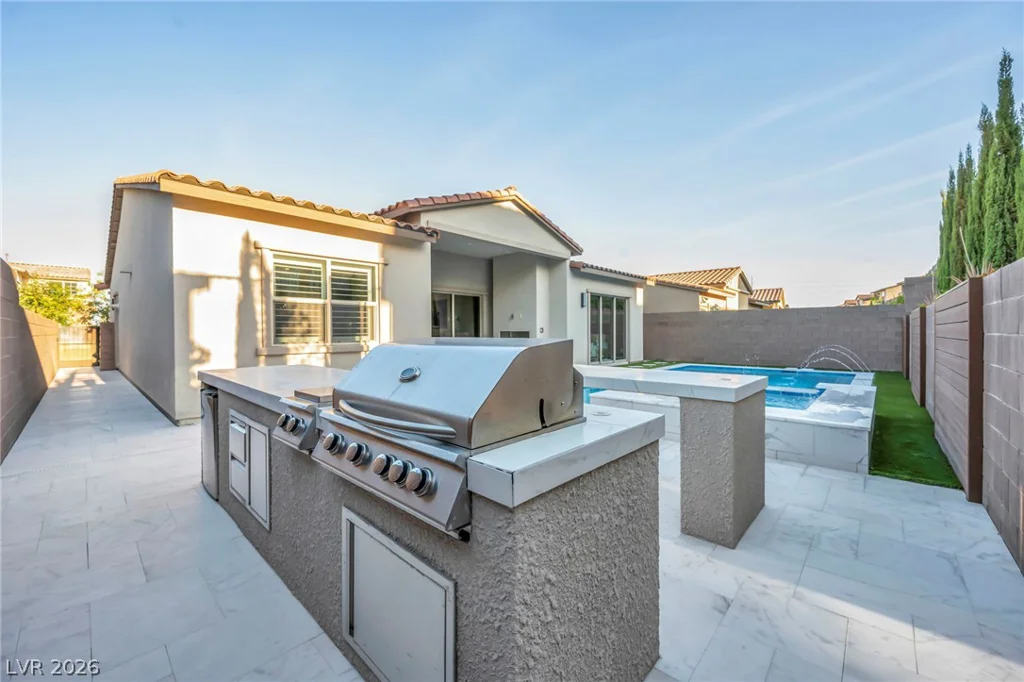 253 Robledo, Las Vegas, NV 89138