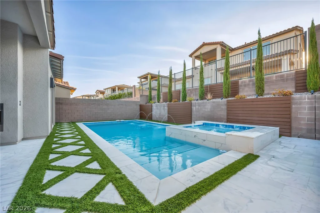 253 Robledo, Las Vegas, NV 89138