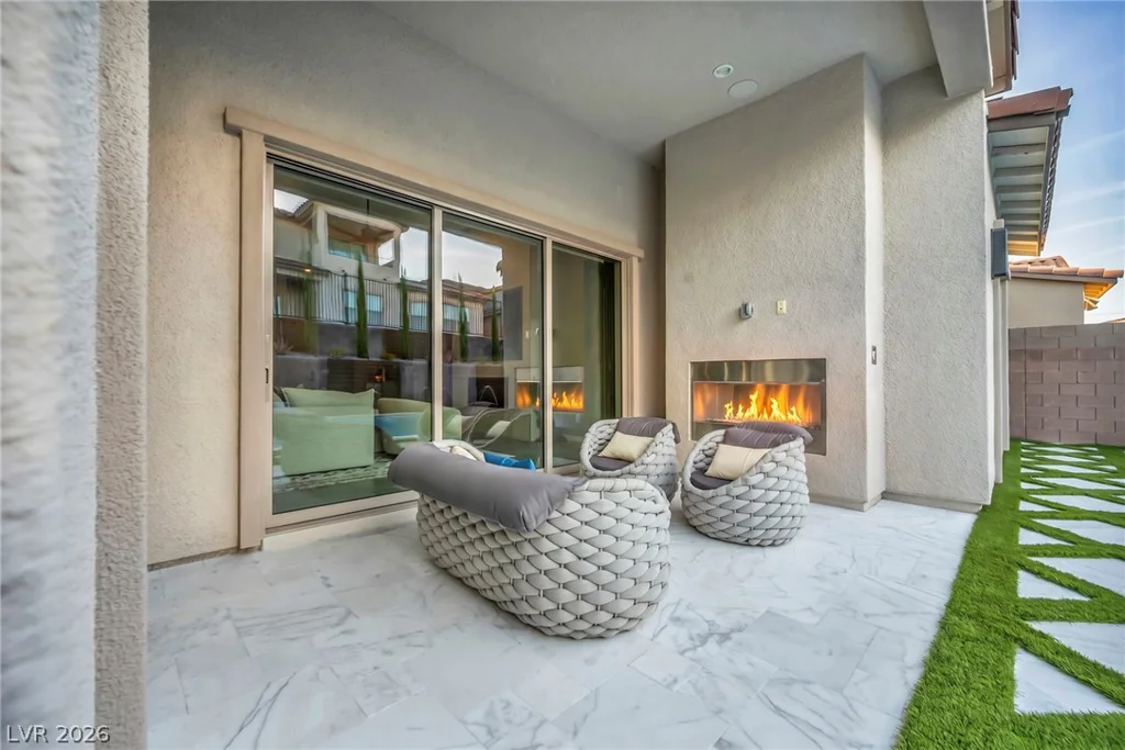 253 Robledo, Las Vegas, NV 89138
