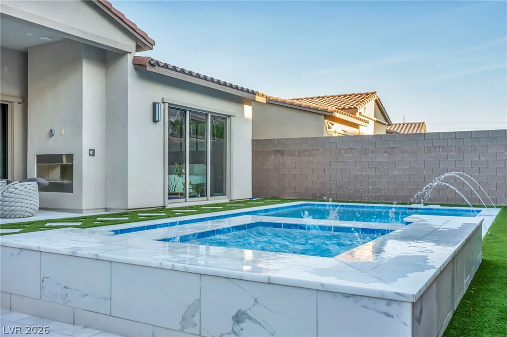 253 Robledo, Las Vegas, NV 89138